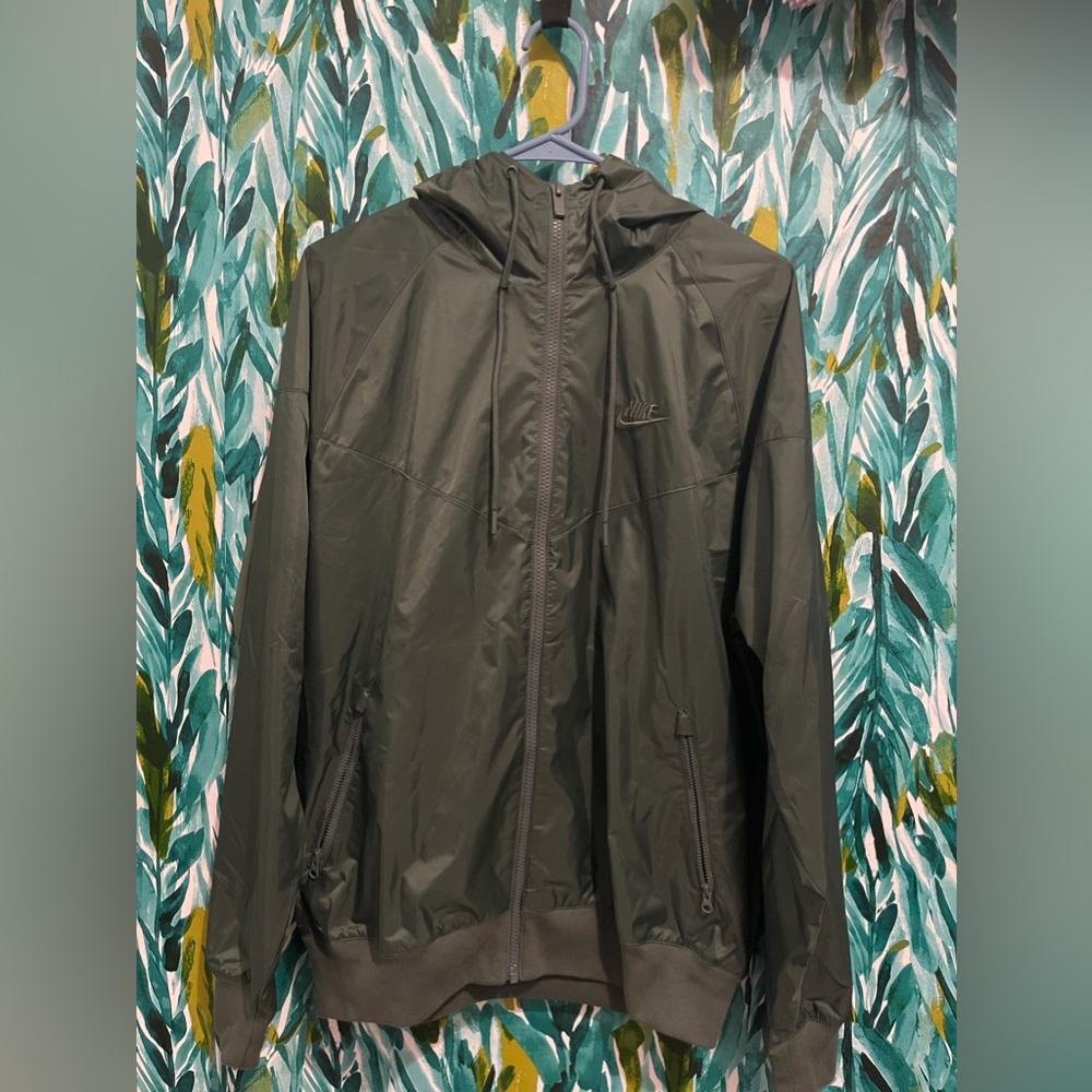 Nike windbreaker